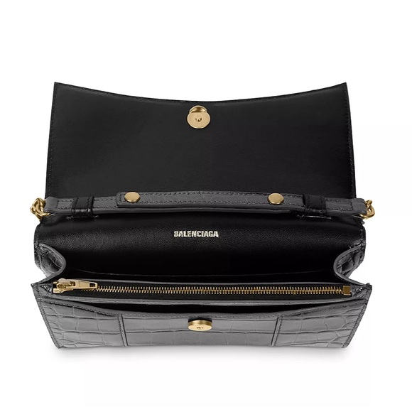 BALENCIAGA
Hourglass Shiny Mock-Croc Chain Wallet - Picture 10 of 11